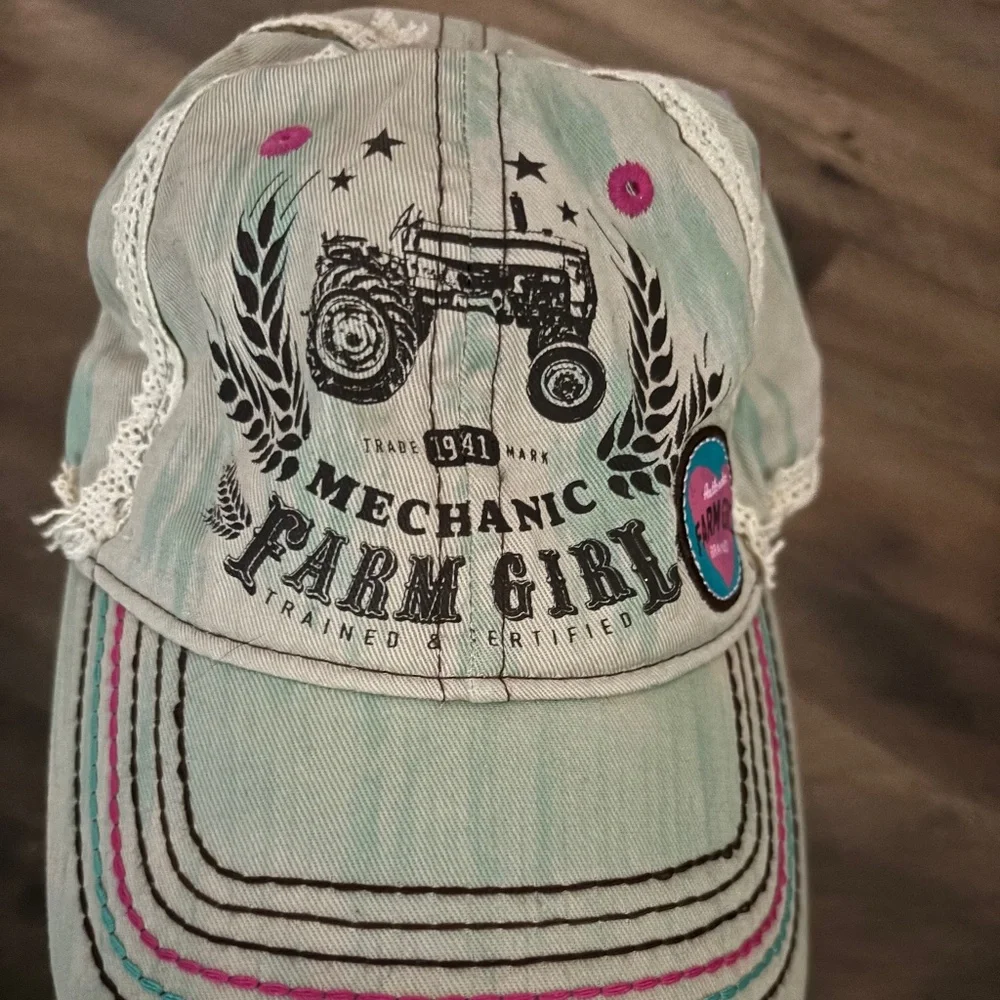 Baseball cap - Picture 1 of 2